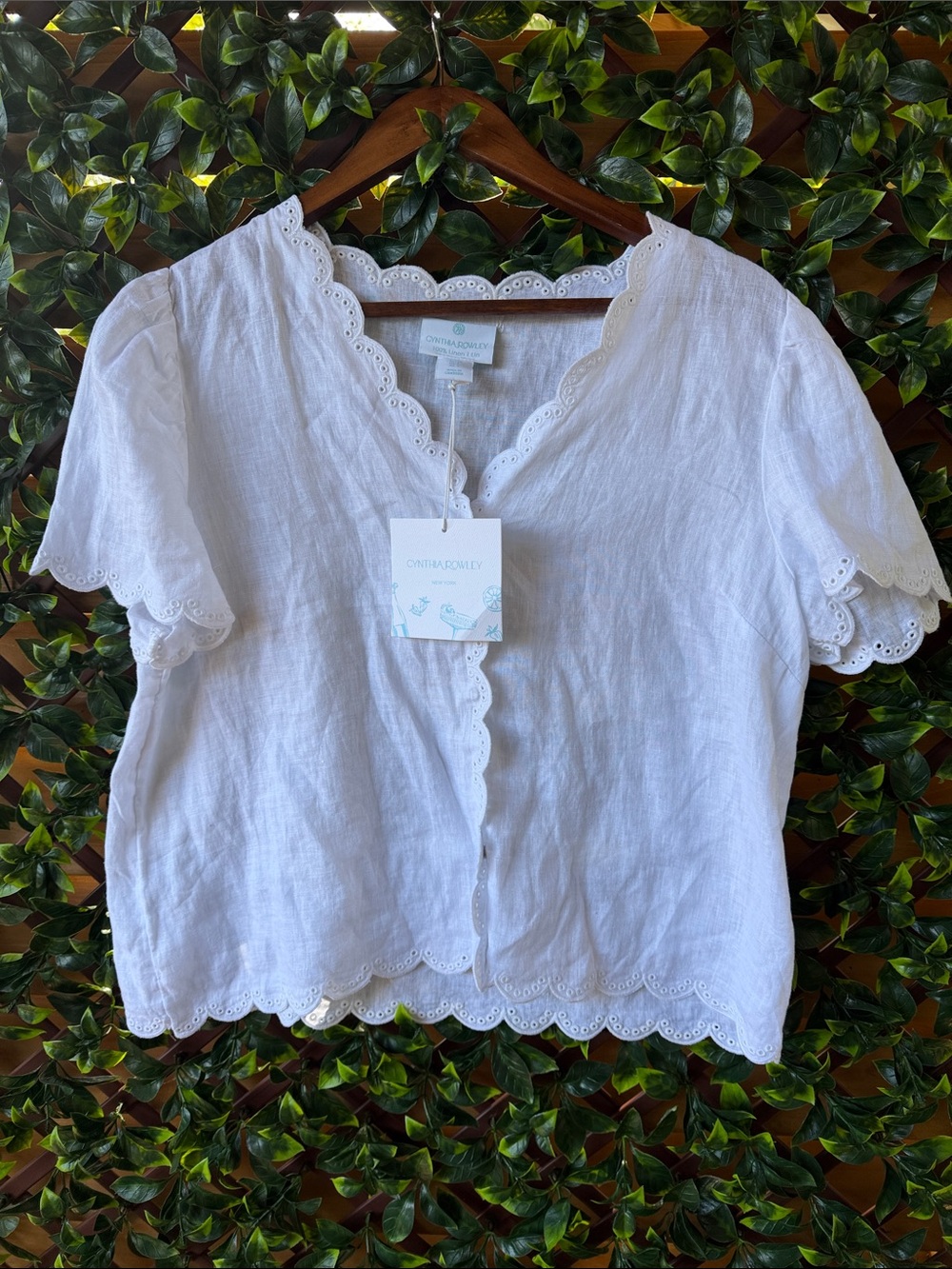 Cynthia Rowley White Scalloped Eyelet Linen Button-Front Top